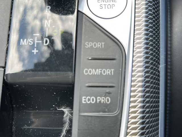 ＢＭＷ ３２０ｄ xDrive Mスポーツ 東京都 2019(令1)年 6.3万km サファイアブラックP 純正iDrive第７世代（Bluetooth接続、バックカメラ、フルセグテレビ）/前後ドライブレコーダー/アイドリングストップ/プッシュスタート/パーキングアシスト/純正ETC/スマートキー/USB端子入力/前席パワーシート/シートヒーター/純正アルミホイール/ABS/クルーズコントロール/レーンキープアシスト/前後コーナーセンサー/オートライト/オートマチックハイビーム