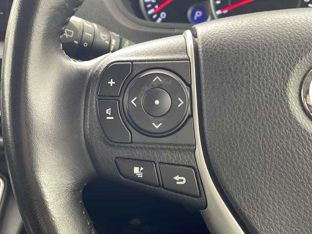トヨタ ヴォクシー ZS 兵庫県 2015(平27)年 7.6万km ブラック ・純正ナビ/CD/DVD/TV/SD/Bluetooth/・バックカメラ/・ビルトインETC/・左側パワースライドドア/・アイドリングストップ/・ＬＥＤヘッドライト/・オートライト/・フォグランプ/・革巻きステアリング/・プッシュスタート/・スマートキー/・純正フロアマット/・純正16インチアルミホイール