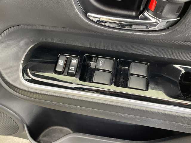 トヨタ アクア クロスオーバー 宮崎県 2018(平30)年 5.7万km ベージュ ワンオーナー/Toyota Safety Sense/〇プリクラシュセーフティ/〇レーンディパーチャーアラート/〇オートマチックハイビーム/〇先行車発進/社外7インチSDナビ/フルセグTV/CD/DVD/Bluetooth/バックカメラ/ハーフレザーシート/シートヒーター/ビルトインETC/純正ドライブレコーダー/純正16インチAW/スマートキー×２/保証書/取扱説明書