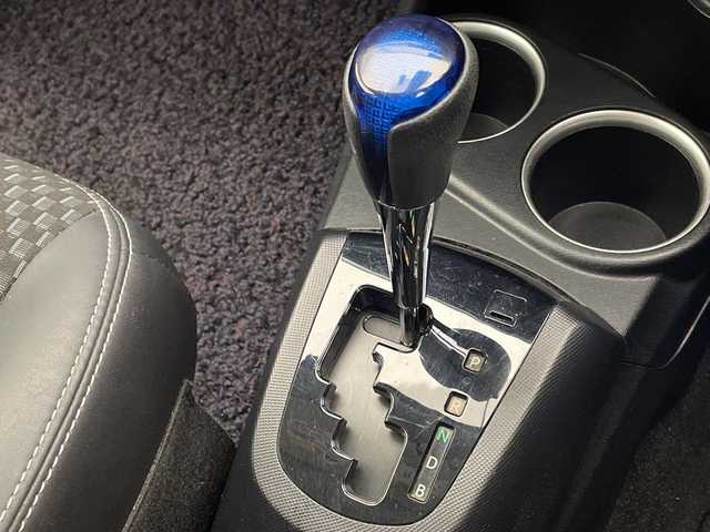 トヨタ アクア クロスオーバー 宮崎県 2018(平30)年 5.7万km ベージュ ワンオーナー/Toyota Safety Sense/〇プリクラシュセーフティ/〇レーンディパーチャーアラート/〇オートマチックハイビーム/〇先行車発進/社外7インチSDナビ/フルセグTV/CD/DVD/Bluetooth/バックカメラ/ハーフレザーシート/シートヒーター/ビルトインETC/純正ドライブレコーダー/純正16インチAW/スマートキー×２/保証書/取扱説明書