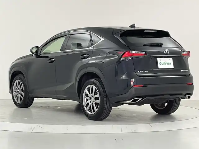 レクサス ＮＸ 200t Iパッケージ 大阪府 2016(平28)年 5.1万km グラファイトブラックガラスフレーク 衝突軽減ブレーキ/純正SDナビ/　Bluetooth/フルセグ/CD/DVD/AUX/バックカメラ/サイドカメラ/パワーバックドア/デジタルインナーミラー/LEDオートヘッドライト/フォグランプ/禁煙車/ポジションメモリー付パワーシート/シートヒーター/ステアリングヒーター/レーダークルーズコントロール/スマートキー/ビルトインETC/パドルシフト/ナノイー