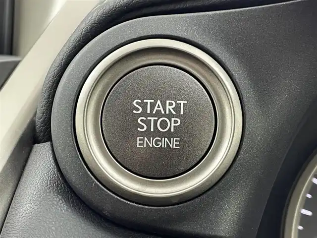 レクサス ＮＸ 200t Iパッケージ 大阪府 2016(平28)年 5.1万km グラファイトブラックガラスフレーク 衝突軽減ブレーキ/純正SDナビ/　Bluetooth/フルセグ/CD/DVD/AUX/バックカメラ/サイドカメラ/パワーバックドア/デジタルインナーミラー/LEDオートヘッドライト/フォグランプ/禁煙車/ポジションメモリー付パワーシート/シートヒーター/ステアリングヒーター/レーダークルーズコントロール/スマートキー/ビルトインETC/パドルシフト/ナノイー