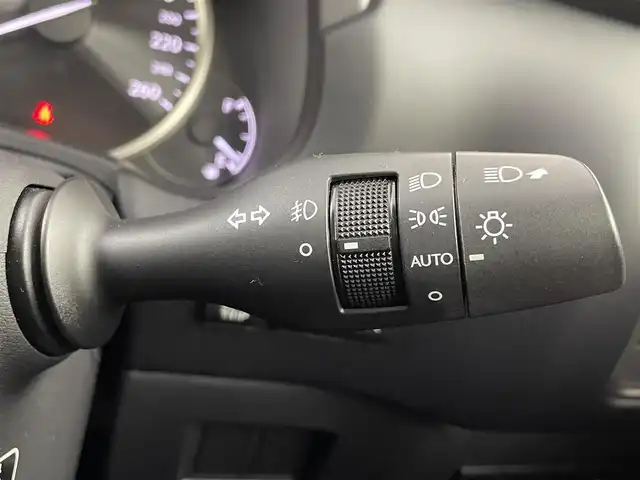 レクサス ＮＸ 200t Iパッケージ 大阪府 2016(平28)年 5.1万km グラファイトブラックガラスフレーク 衝突軽減ブレーキ/純正SDナビ/　Bluetooth/フルセグ/CD/DVD/AUX/バックカメラ/サイドカメラ/パワーバックドア/デジタルインナーミラー/LEDオートヘッドライト/フォグランプ/禁煙車/ポジションメモリー付パワーシート/シートヒーター/ステアリングヒーター/レーダークルーズコントロール/スマートキー/ビルトインETC/パドルシフト/ナノイー