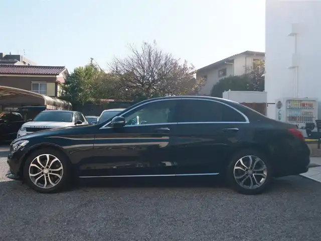 メルセデス・ベンツ Ｃ２００ アバンギャルド 千葉県 2016(平28)年 7.7万km オブシディアンブラック 純正ナビ　/フルセグＴＶ/Ｂｌｕｅｔｏｏｔｈ/バックカメラ/ドライブレコーダー/ハーフレザー /前席シートヒーター/ＥＴＣ２．０/ＬＥＤヘッドライト/クルコン　/パドルシフト/純正１７インチＡＷ/取説/保証書