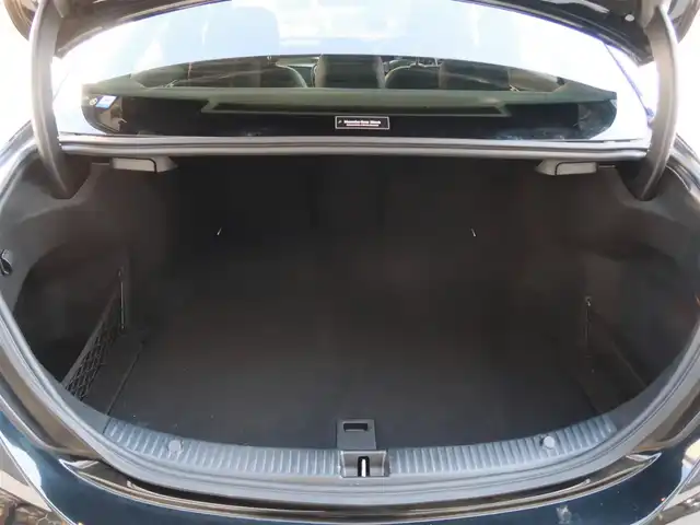 メルセデス・ベンツ Ｃ２００ アバンギャルド 千葉県 2016(平28)年 7.7万km オブシディアンブラック 純正ナビ　/フルセグＴＶ/Ｂｌｕｅｔｏｏｔｈ/バックカメラ/ドライブレコーダー/ハーフレザー /前席シートヒーター/ＥＴＣ２．０/ＬＥＤヘッドライト/クルコン　/パドルシフト/純正１７インチＡＷ/取説/保証書