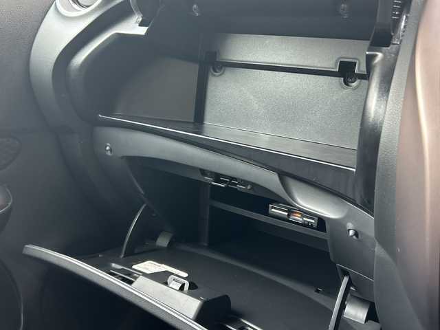 日産 ノート e－パワー メダリスト 大阪府 2018(平30)年 6.1万km シャイニングブルー インテリジェントエマージェンシーブレーキ/インテリジェントクルーズコントロール/踏み間違い衝突防止アシスト/LDW(車線逸脱警報）/インテリジェントLI(車線逸脱防止支援システム）/e-POWER Drive/ワンオーナー/純正ナビ(MM318D-W)/CD/DVD/Bluetooth/フルセグTV/SD/AM/FM/純正ドライブレコーダー(DJ4-D)/ETC/ハーフレザーシート/LEDヘッドライト/ハイビームアシスト/革巻ステアリング/ステアリングスイッチ/アームレスト/フロアマット/ドアバイザー/電動格納ミラー/プッシュスタート/インテリジェントキー×２/取扱説明書/ナビ取扱説明書/保証書