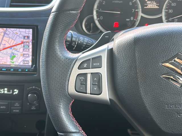 スズキ スイフト スポーツ 兵庫県 2015(平27)年 2.9万km スノーホワイトパール 社外SDナビ/　Bluetooth/USB/AUX/DVD/フルセグテレビ（走行中視聴可能）/ビルトインETC/MTモード付AT/前後ドライブレコーダー/クルーズコントロール/横滑り防止装置/ABS/盗難防止装置/スペアキー（1本）/純正フロアマット/純正アルミホイール（１７インチ）/エアバッグ（W）