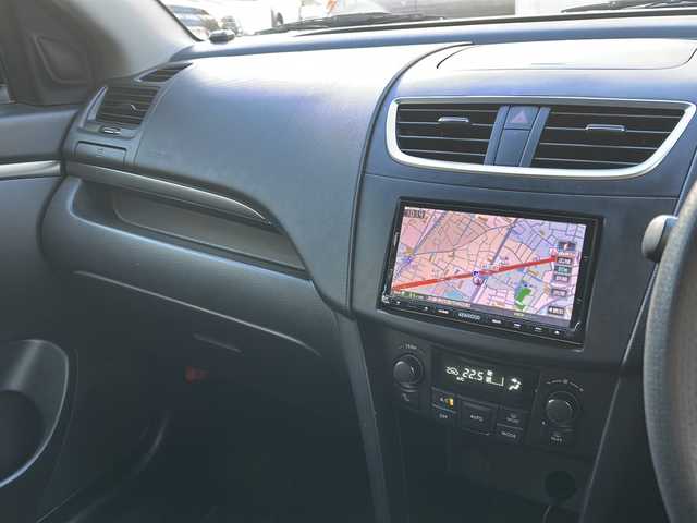 スズキ スイフト スポーツ 兵庫県 2015(平27)年 2.9万km スノーホワイトパール 社外SDナビ/　Bluetooth/USB/AUX/DVD/フルセグテレビ（走行中視聴可能）/ビルトインETC/MTモード付AT/前後ドライブレコーダー/クルーズコントロール/横滑り防止装置/ABS/盗難防止装置/スペアキー（1本）/純正フロアマット/純正アルミホイール（１７インチ）/エアバッグ（W）