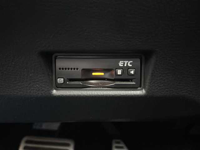 スズキ スイフト スポーツ 兵庫県 2015(平27)年 2.9万km スノーホワイトパール 社外SDナビ/　Bluetooth/USB/AUX/DVD/フルセグテレビ（走行中視聴可能）/ビルトインETC/MTモード付AT/前後ドライブレコーダー/クルーズコントロール/横滑り防止装置/ABS/盗難防止装置/スペアキー（1本）/純正フロアマット/純正アルミホイール（１７インチ）/エアバッグ（W）