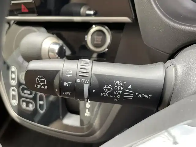 日産 デイズ ルークス HWS X Vセレクション 滋賀県 2018(平30)年 2.9万km スパークリングレッドM 禁煙車/純正ナビ（MM517D-W)/（CD/DVD/SD/BT/USB/フルセグTV）/エマージェンシーブレーキ/車線逸脱警報/オートマチックハイビーム/アラウンドビューモニター/ETC/前後ドライブレコーダー（ZDR055）/ハーフレザーシート/両側パワースライドドア/後席テーブル/プッシュスタート/インテリジェントキー×２/オーバーヘッドコンソール/ナノイー付リアシーリングファン/LEDヘッドランプ/フロアマット/純正15インチAW