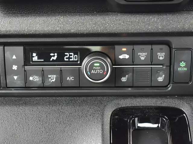 ホンダ Ｎ ＢＯＸ カスタム 福岡県 2024(令6)年 0.4万km クリスタルブラックパール ワンオーナー/純正9インチナビ/フルセグTV・BT・CD・DVD・FM・AM/バックカメラ/ETC/ナビ連動前後ドライブレコーダー/パワースライドドア/ホンダセンシング/ブレーキホールド/シートヒーター/純正14インチアルミホイール/保証書・取説・スペアキー