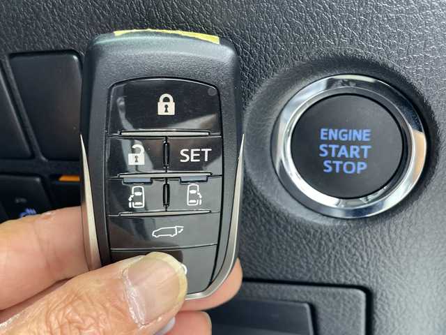 トヨタ アルファード S Cパッケージ 群馬県 2023(令5)年 0.5万km ホワイトパールクリスタルシャイン サンルーフ　モデリスタエアロ　純正９型ナビ　純正１２型後席モニター　フルセグＴＶ　バックカメラ　両側電動スライドドア　電動リアゲート　ＡＣ１００Ｖ電源　シートヒーター／エアーシート　ＢＳＭ　禁煙車