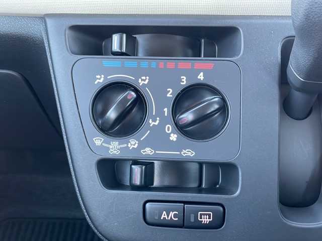 ダイハツ ミラ トコット L SA Ⅲ 富山県 2019(平31)年 2.7万km ブラックマイカメタリック 4WD/純正オーディオ/Bluetooth/USB/CD/衝突軽減ブレーキ/コーナーセンサー/オートハイビーム/横滑り防止装置/社外アルミホイール/リモコンキー/純正フロアマット/純正ドアバイザー