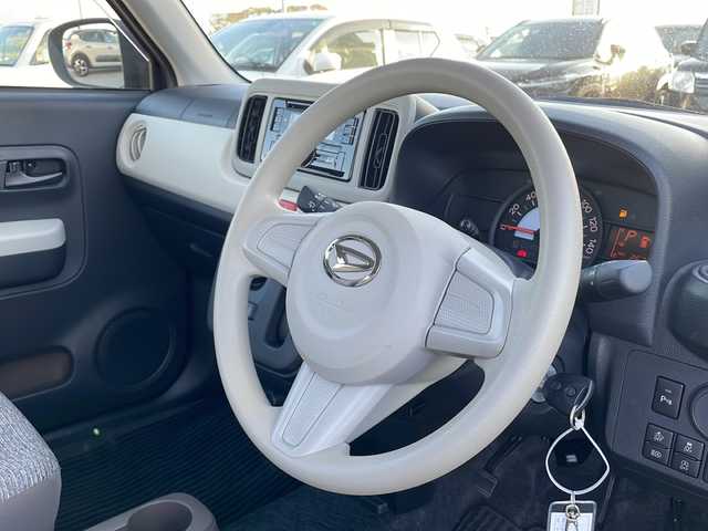 ダイハツ ミラ トコット L SA Ⅲ 富山県 2019(平31)年 2.7万km ブラックマイカメタリック 4WD/純正オーディオ/Bluetooth/USB/CD/衝突軽減ブレーキ/コーナーセンサー/オートハイビーム/横滑り防止装置/社外アルミホイール/リモコンキー/純正フロアマット/純正ドアバイザー