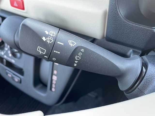 ダイハツ ミラ トコット L SA Ⅲ 富山県 2019(平31)年 2.7万km ブラックマイカメタリック 4WD/純正オーディオ/Bluetooth/USB/CD/衝突軽減ブレーキ/コーナーセンサー/オートハイビーム/横滑り防止装置/社外アルミホイール/リモコンキー/純正フロアマット/純正ドアバイザー