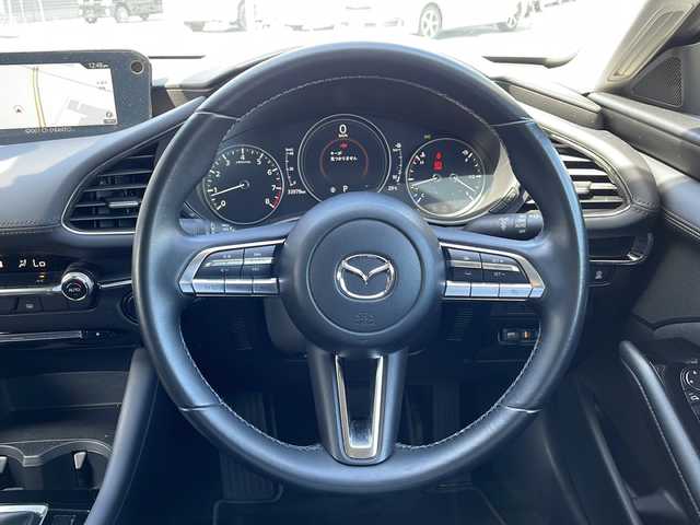 マツダ マツダ３セダン 15S ツーリング 長野県 2023(令5)年 3.4万km プラチナクォーツメタリック i-ACTIVSENSE/・スマートブレーキサポート/・全車速追従機能付レーダークルーズコントロール/・車線逸脱警報システム/・ブラインドスポットモニタリング/・後側方接近車両検知/・パーキングセンサー/・アクティブドライビングディスプレイ/マツダコネクト8.8インチセンターディスプレイ/（CD/DVD/フルセグTV/BT/HDMI）/360度ビューモニター/ビルトインETC/ドライブレコーダー（F・R）/革巻きステアリング/ステアリングスイッチ/アイドリングストップ/電動パーキングブレーキ/ブレーキホールド/ディミングターンシグナル/LEDヘッドライト/オートライト/オートハイビーム/スマートキー/Pスタート/電動格納ミラー/純正フロアマット/純正18インチAW/純正18インチAW1本積み込み