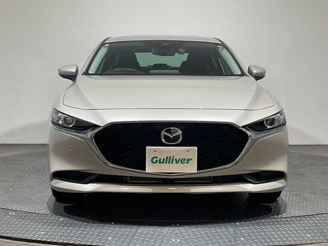 マツダ マツダ３セダン 15S ツーリング 愛媛県 2023(令5)年 3.4万km プラチナクォーツメタリック 純正8.8インチナビ/Bluetooth/フルセグ/USB/全周囲カメラ/レーダークルーズコントロール/衝突被害軽減ブレーキ/レーンキープアシスト/前後コーナーセンサー/ブラインドスポットモニター/LEDヘッドライト/オートマチックハイビーム/オートライト/ドライブレコーダー/ETC/電動格納ミラー/センターコンソール/純正18インチアルミ/純正フロアマット
