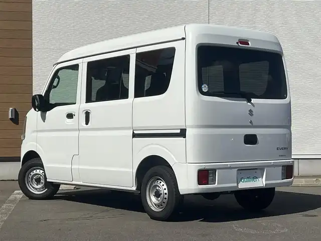 スズキ エブリイ PA 秋田県 2024(令6)年 2.3万km スペリアホワイト ４WD/禁煙車/スズキセーフティサポート/衝突被害軽減ブレーキデュアルカメラブレーキサポート/純正ラジオ付き時計パネル（AM/FM）/スズキ純正12インチアルミ（夏タイヤ装着）/アイドリングストップ/コーナーセンサー/レーンキープアシスト/オートマチックハイビーム/オートライト/パワーステアリング/ヘッドライトレベライザー/横滑り防止/寒冷地仕様/保証書/取扱説明書/記録簿/スペアキー1本有