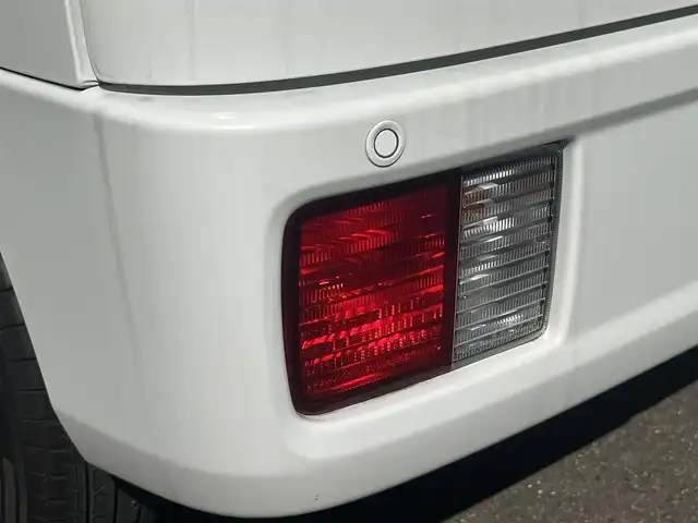 スズキ エブリイ PA 秋田県 2024(令6)年 2.3万km スペリアホワイト ４WD/禁煙車/スズキセーフティサポート/衝突被害軽減ブレーキデュアルカメラブレーキサポート/純正ラジオ付き時計パネル（AM/FM）/スズキ純正12インチアルミ（夏タイヤ装着）/アイドリングストップ/コーナーセンサー/レーンキープアシスト/オートマチックハイビーム/オートライト/パワーステアリング/ヘッドライトレベライザー/横滑り防止/寒冷地仕様/保証書/取扱説明書/記録簿/スペアキー1本有