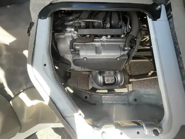 スズキ エブリイ PA 秋田県 2024(令6)年 2.3万km スペリアホワイト ４WD/禁煙車/スズキセーフティサポート/衝突被害軽減ブレーキデュアルカメラブレーキサポート/純正ラジオ付き時計パネル（AM/FM）/スズキ純正12インチアルミ（夏タイヤ装着）/アイドリングストップ/コーナーセンサー/レーンキープアシスト/オートマチックハイビーム/オートライト/パワーステアリング/ヘッドライトレベライザー/横滑り防止/寒冷地仕様/保証書/取扱説明書/記録簿/スペアキー1本有
