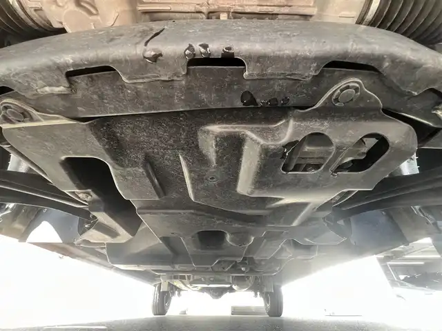 スズキ エブリイ PA 秋田県 2024(令6)年 2.3万km スペリアホワイト ４WD/禁煙車/スズキセーフティサポート/衝突被害軽減ブレーキデュアルカメラブレーキサポート/純正ラジオ付き時計パネル（AM/FM）/スズキ純正12インチアルミ（夏タイヤ装着）/アイドリングストップ/コーナーセンサー/レーンキープアシスト/オートマチックハイビーム/オートライト/パワーステアリング/ヘッドライトレベライザー/横滑り防止/寒冷地仕様/保証書/取扱説明書/記録簿/スペアキー1本有