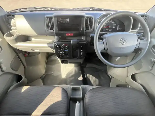 スズキ エブリイ PA 秋田県 2024(令6)年 2.3万km スペリアホワイト ４WD/禁煙車/スズキセーフティサポート/衝突被害軽減ブレーキデュアルカメラブレーキサポート/純正ラジオ付き時計パネル（AM/FM）/スズキ純正12インチアルミ（夏タイヤ装着）/アイドリングストップ/コーナーセンサー/レーンキープアシスト/オートマチックハイビーム/オートライト/パワーステアリング/ヘッドライトレベライザー/横滑り防止/寒冷地仕様/保証書/取扱説明書/記録簿/スペアキー1本有