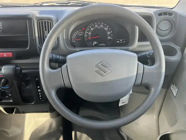 スズキ エブリイ PA 秋田県 2024(令6)年 2.3万km スペリアホワイト ４WD/禁煙車/スズキセーフティサポート/衝突被害軽減ブレーキデュアルカメラブレーキサポート/純正ラジオ付き時計パネル（AM/FM）/スズキ純正12インチアルミ（夏タイヤ装着）/アイドリングストップ/コーナーセンサー/レーンキープアシスト/オートマチックハイビーム/オートライト/パワーステアリング/ヘッドライトレベライザー/横滑り防止/寒冷地仕様/保証書/取扱説明書/記録簿/スペアキー1本有