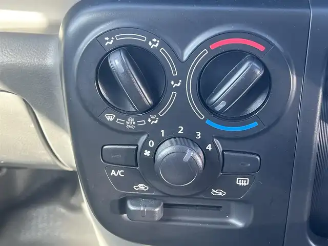 スズキ エブリイ PA 秋田県 2024(令6)年 2.3万km スペリアホワイト ４WD/禁煙車/スズキセーフティサポート/衝突被害軽減ブレーキデュアルカメラブレーキサポート/純正ラジオ付き時計パネル（AM/FM）/スズキ純正12インチアルミ（夏タイヤ装着）/アイドリングストップ/コーナーセンサー/レーンキープアシスト/オートマチックハイビーム/オートライト/パワーステアリング/ヘッドライトレベライザー/横滑り防止/寒冷地仕様/保証書/取扱説明書/記録簿/スペアキー1本有