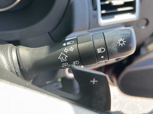 スバル インプレッサ スポーツ 1．6i－L 香川県 2014(平26)年 6.9万km ヴェネチアンレッドパール 社外7インチナビ/フルセグテレビ/CD/DVD再生機能/ドライブレコーダー/HIDヘッドライト/スマートキー