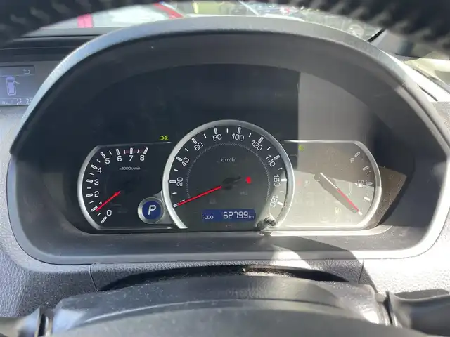 トヨタ ノア Si 茨城県 2014(平26)年 6.3万km ホワイトパールクリスタルシャイン 純正SDナビ/　(AM/FM/CD/DVD/TV/SD/Bluetooth)/フルセグTV/バックカメラ/両側パワースライドドア/ステアリングスイッチ/革巻きステアリング/ドライブレコーダー/ETC/アイドリングストップ/横滑り防止装置/LEDヘッドライト/オートライト/フォグランプ/純正アルミホイール16インチ/スマートキー/スペアキー/プッシュスタート/電格ミラー/ウィンカーミラー/純正フロアマット/ドアバイザー