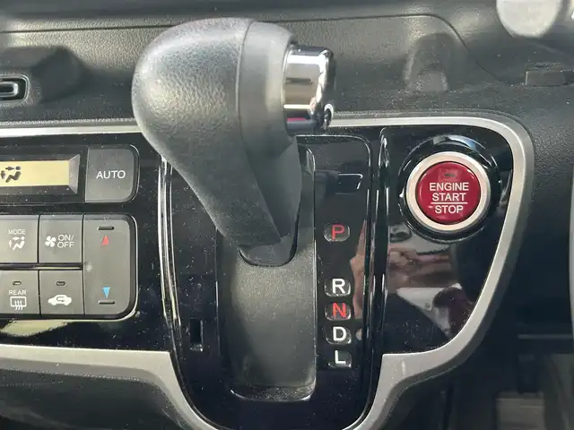 ホンダ Ｎ ＢＯＸ カスタム G Lパッケージ 岡山県 2016(平28)年 7.1万km プレミアムベルベットパープル・パール 登録時走行距離70985km/社外ナビ（AVIC-RZ300)/フルセグTV(AM.FM.CD.DVD.TV)/パワースライドドア/両側スライドドア/バックカメラ/ETC/横滑り防止装置/オートライト/アイドリングストップ/14インチ純正AW/フロアマット/スマートキー/スペアキー/プッシュスタート/ドアバイザー/ウィンカーミラー/保証書/取扱説明書