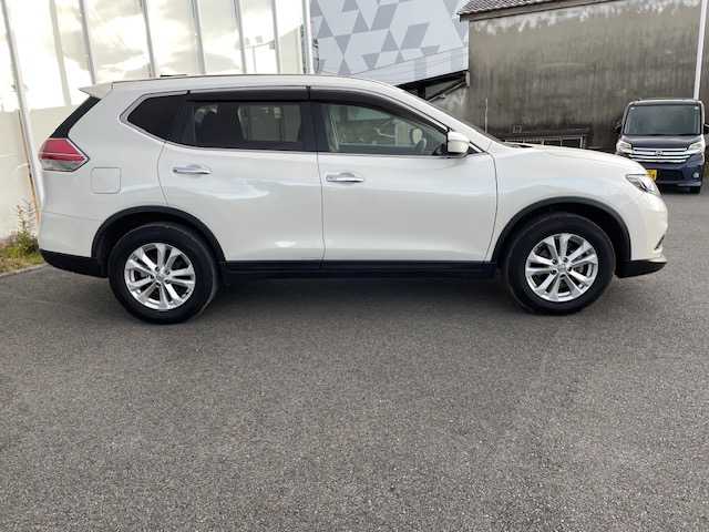 日産 エクストレイル 20X エマージェンシーブレーキ 福島県 2016(平28)年 8.7万km ブリリアントホワイトパール (株)IDOMが運営する【じしゃロンいわき店】の自社ローン専用車両になります。こちらは現金またはオートローンご利用時の価格です。自社ローンご希望の方は別途その旨お申付け下さい/登録時走行距離86720km/メモリーナビ/バックカメラ/プッシュスタート/スマートキー/エマージェンシーブレーキ/フルセグTV/カプロンシート/シートヒーター/純正アルミホイール