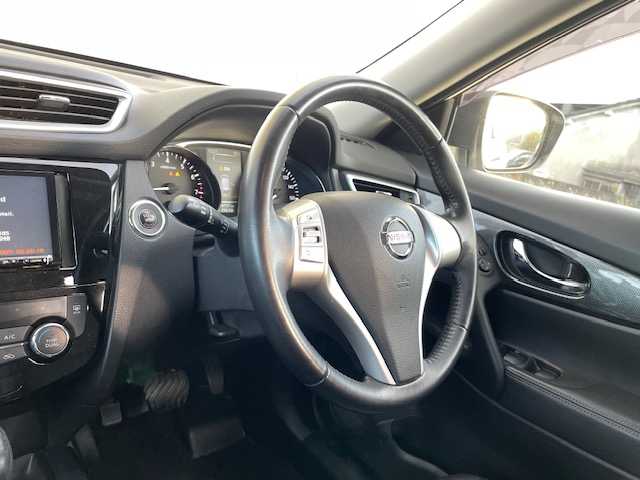 日産 エクストレイル 20X エマージェンシーブレーキ 福島県 2016(平28)年 8.7万km ブリリアントホワイトパール (株)IDOMが運営する【じしゃロンいわき店】の自社ローン専用車両になります。こちらは現金またはオートローンご利用時の価格です。自社ローンご希望の方は別途その旨お申付け下さい/登録時走行距離86720km/メモリーナビ/バックカメラ/プッシュスタート/スマートキー/エマージェンシーブレーキ/フルセグTV/カプロンシート/シートヒーター/純正アルミホイール