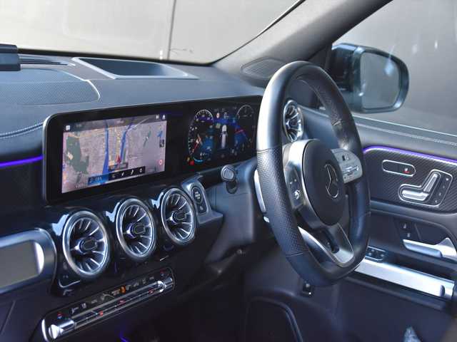 メルセデス・ベンツ Ｍ・ベンツ ＧＬＢ２００ｄ 4マチック AMGライン 和歌山県 2021(令3)年 6.6万km 黒 レザーエクスクルーシブパッケージ /アドバンスドパッケージ /黒グレーコンビ革 /ACC /純正ナビ /フルセグ /全方位カメラ /HUD /電動バックドア /パーキングアシスト /アンビエントライト /前席シートヒーター /純正ドラレコ /ルーフレール /ETC