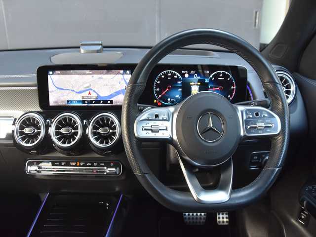 メルセデス・ベンツ Ｍ・ベンツ ＧＬＢ２００ｄ 4マチック AMGライン 和歌山県 2021(令3)年 6.6万km 黒 レザーエクスクルーシブパッケージ /アドバンスドパッケージ /黒グレーコンビ革 /ACC /純正ナビ /フルセグ /全方位カメラ /HUD /電動バックドア /パーキングアシスト /アンビエントライト /前席シートヒーター /純正ドラレコ /ルーフレール /ETC