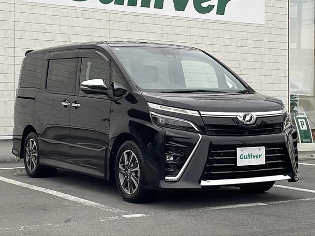 トヨタ ヴォクシー ZS 煌Ⅱ 静岡県 2019(令1)年 3.8万km ブラック /社外ナビ/地デジTV//社外CD/DVD/Bluetooth//バックカメラ//フリップダウンリアモニター//両側パワースライドドア//セーフティセンス//オートハイビーム//レーンキープアシスト//クルーズコントロール//純正16インチAW//ETC//LEDヘッドライト//スマートキー