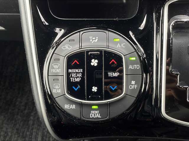 トヨタ ヴォクシー ZS 煌Ⅱ 静岡県 2019(令1)年 3.8万km ブラック /社外ナビ/地デジTV//社外CD/DVD/Bluetooth//バックカメラ//フリップダウンリアモニター//両側パワースライドドア//セーフティセンス//オートハイビーム//レーンキープアシスト//クルーズコントロール//純正16インチAW//ETC//LEDヘッドライト//スマートキー