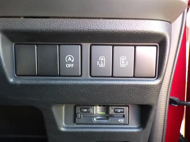 スズキ スペーシア ギア HYBRID XZターボ 千葉県 2021(令3)年 2.2万km フェニックスレッドパール/ガンメタリック2トーンルーフ デュアルカメラブレーキサポート/両側パワースライドドア/純正SDナビ/地デジTV/【DVD/CD再生機能　Bluetooth接続】/全方位モニター/革巻きステアリング/ステアリングスイッチ/パドルシフト/ドライブレコーダー（前後撮影）/ETC/LEDヘッドライト/フォグライト/ウインカーミラー/リアコーナーセンサー/純正14インチアルミホイル/サイド/カーテンエアバッグ/スマートキー