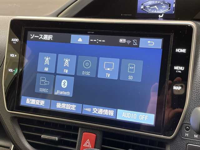 トヨタ ヴォクシー ZS 煌Ⅲ 新潟県 2020(令2)年 5.1万km ブラック 4WD/純正10インチSDナビ(NSZN-Z68T)/CD/DVD/BT/フルセグテレビ/バックカメラ/ETC/ドライブレコーダー/フリップダウンモニター/衝突被害軽減ブレーキ/レーンキープアシスト/クルーズコントロール/両側パワースライドドア/半革シート/MTモード付AT/コーナーセンサー/ステアリングスイッチ/スマートキー/プッシュスタート/LEDヘッドライト/オートライト/オートハイビーム/フォグランプ/純正16インチアルミホイール