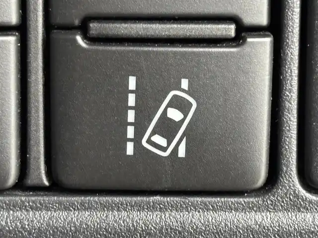 トヨタ ヴォクシー ZS 煌 福岡県 2018(平30)年 4.4万km ブラック アルパイン後席モニター／９型ナビ　/バックカメラ　/ＥＴＣ　/ドラレコ　/クルーズコントロール　/コーナーセンサー　/衝突被害軽減ブレーキ　/レーンキープ　/両側電動スライドドア　/ＭＴモード付ＡＴ　/純正１６インチＡＷ　/ＬＥＤヘッドライト