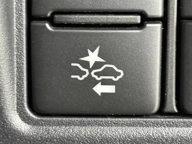 トヨタ ヴォクシー ZS 煌 福岡県 2018(平30)年 4.4万km ブラック アルパイン後席モニター／９型ナビ　/バックカメラ　/ＥＴＣ　/ドラレコ　/クルーズコントロール　/コーナーセンサー　/衝突被害軽減ブレーキ　/レーンキープ　/両側電動スライドドア　/ＭＴモード付ＡＴ　/純正１６インチＡＷ　/ＬＥＤヘッドライト