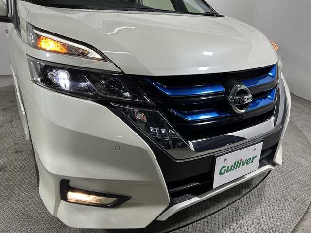 日産 セレナ e－パワー ハイウェイスター V 大阪府 2019(平31)年 6.6万km ブリリアントホワイトパール 純正１０ｉｎｃナビＴＶ　３６０カメラ　衝突軽減Ｂ　レーンアシスト　クルーズコントロール　パーキングアシスト　両側パワースライドドア　クリアランスソナー　ドライブレコーダー