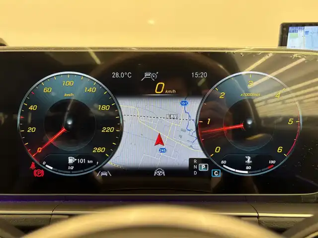 メルセデス・ベンツ ＧＬＳ４００ｄ 4マチック AMGライン 岡山県 2021(令3)年 1.8万km ダイヤモンドホワイト ワンオーナー/メルセデス純正ナビ/フルセグTV/パノラミックスライディングルーフ/レザーシート/パワーシート/シートヒーター/エアシート/レーダーセーフティーパッケージ/エアバランスパッケージ/エナジャイジングパッケージ/パワーテールゲート/マルチビームLED/HUD/BSM/全周囲カメラ/エアサス/アンビエントライト/ワイヤレスチャージ/ブルメスタ/ドリンクホルダー（HOT＆COOL）/ドラレコ/SOSコール/社外レーダー