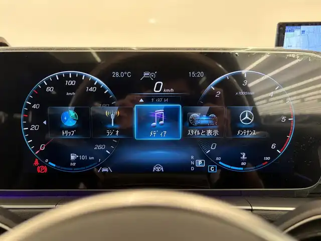 メルセデス・ベンツ ＧＬＳ４００ｄ 4マチック AMGライン 岡山県 2021(令3)年 1.8万km ダイヤモンドホワイト ワンオーナー/メルセデス純正ナビ/フルセグTV/パノラミックスライディングルーフ/レザーシート/パワーシート/シートヒーター/エアシート/レーダーセーフティーパッケージ/エアバランスパッケージ/エナジャイジングパッケージ/パワーテールゲート/マルチビームLED/HUD/BSM/全周囲カメラ/エアサス/アンビエントライト/ワイヤレスチャージ/ブルメスタ/ドリンクホルダー（HOT＆COOL）/ドラレコ/SOSコール/社外レーダー