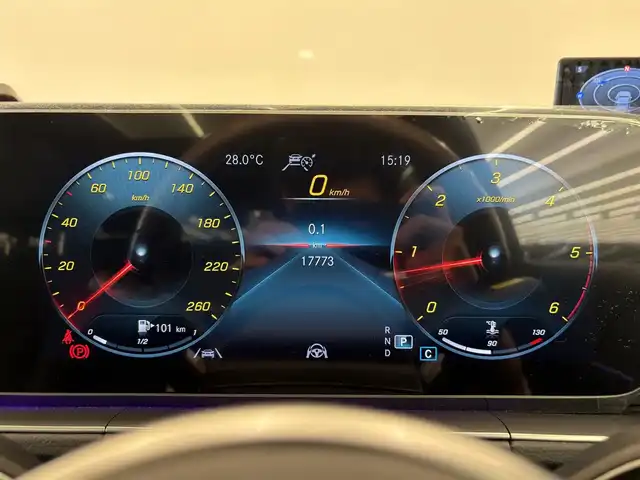 メルセデス・ベンツ ＧＬＳ４００ｄ 4マチック AMGライン 岡山県 2021(令3)年 1.8万km ダイヤモンドホワイト ワンオーナー/メルセデス純正ナビ/フルセグTV/パノラミックスライディングルーフ/レザーシート/パワーシート/シートヒーター/エアシート/レーダーセーフティーパッケージ/エアバランスパッケージ/エナジャイジングパッケージ/パワーテールゲート/マルチビームLED/HUD/BSM/全周囲カメラ/エアサス/アンビエントライト/ワイヤレスチャージ/ブルメスタ/ドリンクホルダー（HOT＆COOL）/ドラレコ/SOSコール/社外レーダー