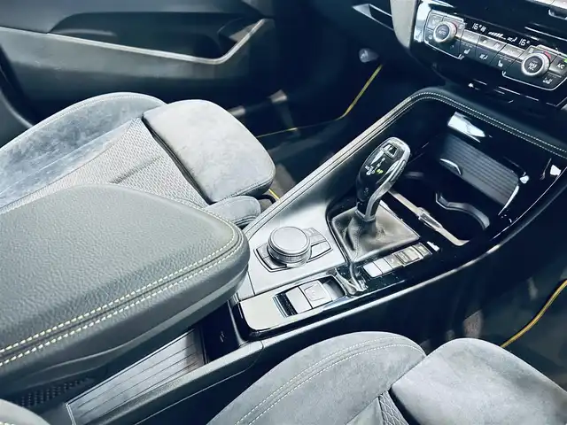 ＢＭＷ Ｘ２ sDrive18i MスポーツX 大阪府 2018(平30)年 2万km ガルバニックゴールドメタリック ワンオーナー/インテリジェントセーフティ/シートヒーター/ACC/HUD/純正ナビ/バックカメラ/純正19インチAW/LEDヘッドライト/電動リアゲート/クリアランスソナー/ETC/ドラレコ