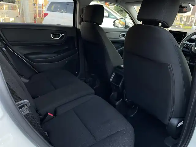 ホンダ ヴェゼル G 大分県 2023(令5)年 2万km プラチナホワイトパール プッシュスタート/スペアキー/ドラレコ（DVR-FR）/ETC/USB端子/ステアリングスイッチ/レーダークルーズコントロール/アイドリングストップ/LEDオートライト/電動格納ウインカーミラー/コーナーセンサー/レーンアシスト/衝突防止軽減システム/横滑り防止機能/ヒルディセントコントロール/シガーソケット