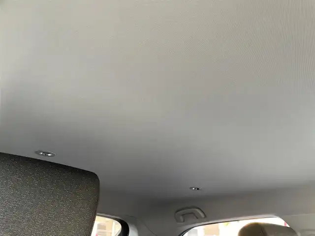 ホンダ ヴェゼル G 大分県 2023(令5)年 2万km プラチナホワイトパール プッシュスタート/スペアキー/ドラレコ（DVR-FR）/ETC/USB端子/ステアリングスイッチ/レーダークルーズコントロール/アイドリングストップ/LEDオートライト/電動格納ウインカーミラー/コーナーセンサー/レーンアシスト/衝突防止軽減システム/横滑り防止機能/ヒルディセントコントロール/シガーソケット