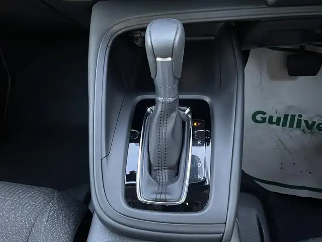 ホンダ ヴェゼル G 大分県 2023(令5)年 2万km プラチナホワイトパール プッシュスタート/スペアキー/ドラレコ（DVR-FR）/ETC/USB端子/ステアリングスイッチ/レーダークルーズコントロール/アイドリングストップ/LEDオートライト/電動格納ウインカーミラー/コーナーセンサー/レーンアシスト/衝突防止軽減システム/横滑り防止機能/ヒルディセントコントロール/シガーソケット