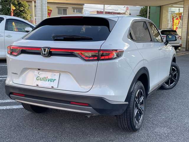 ホンダ ヴェゼル G 大分県 2023(令5)年 2万km プラチナホワイトパール プッシュスタート/スペアキー/ドラレコ（DVR-FR）/ETC/USB端子/ステアリングスイッチ/レーダークルーズコントロール/アイドリングストップ/LEDオートライト/電動格納ウインカーミラー/コーナーセンサー/レーンアシスト/衝突防止軽減システム/横滑り防止機能/ヒルディセントコントロール/シガーソケット